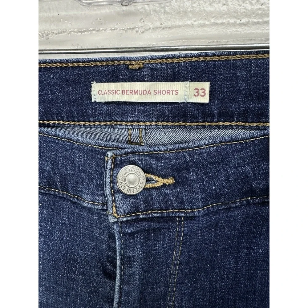 Levis very good